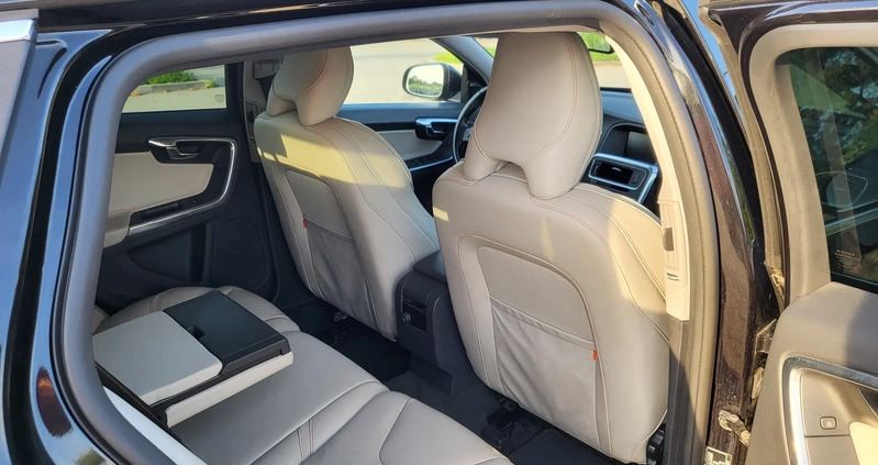 Volvo V60 cena 59500 przebieg: 186300, rok produkcji 2016 z Leśnica małe 79